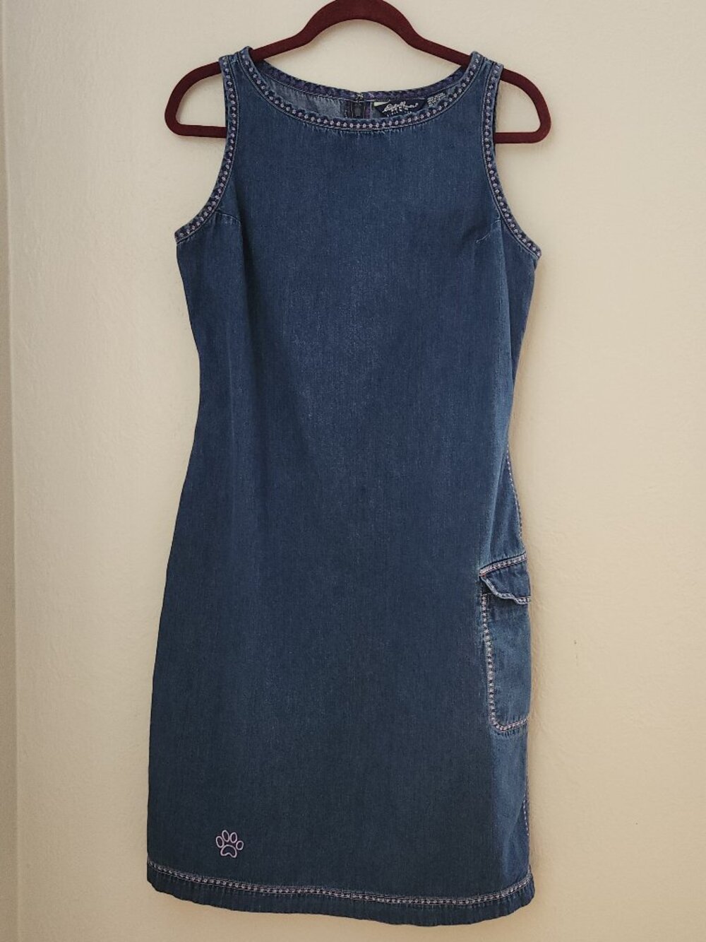 Unique Eddie Bauer Denim Sleeveless Dress with Pink Embroidered Poodles Size 12
